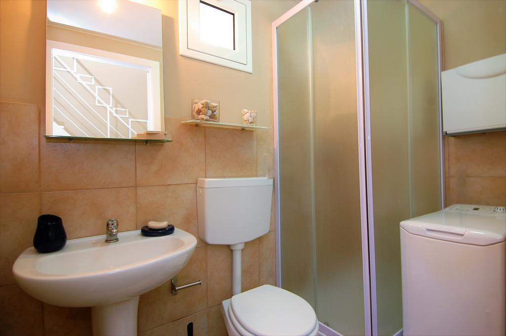 شقة Virna House A كاستيلاّماري ديل غو المظهر الخارجي الصورة